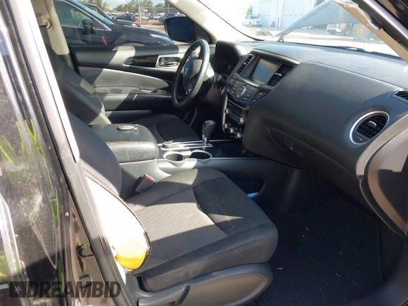 2018 Nissan Pathfinder SV with VIN 5N1DR2MM1JC607813, listed as a IAAI auction lot 40608478 with 137,261 mi miles and . Bid and sale history available at DreamBid. Image 5.