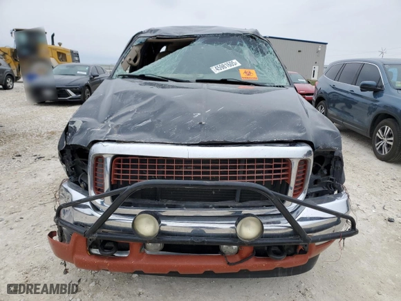 2000 Ford Excursion Limited with VIN 1FMSU43F3YEC60875, listed as a Copart auction lot 45981605 with 318,711 mi miles and Salvage Title. Bid and sale history available at carsss.com. Image 5.