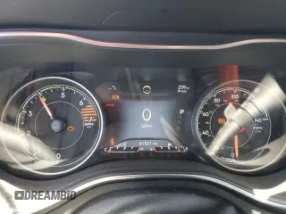 2020 Jeep Cherokee Limited with VIN 1C4PJLDB9LD581732, listed as a Copart auction lot 50204565 with 41,561 mi miles and Non repairable. Bid and sale history available at DreamBid. Image 9.