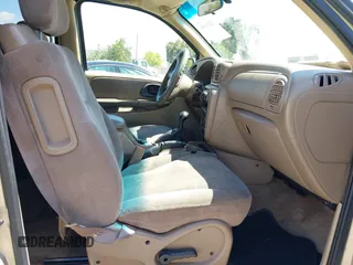 2004 Chevrolet TrailBlazer EXT LT with VIN 1GNES16S346122411, listed as a IAAI auction lot 42131580 with 194,578 mi miles. Bid and sale history available at carsss.com. Image 5.
