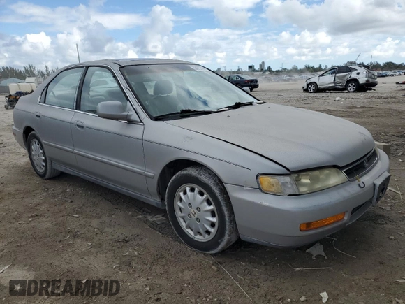 1997 Honda Accord EX with VIN 1HGCD566XVA201031, listed as a Copart auction lot 44755585 with 134,966 mi miles and Salvage Title. Bid and sale history available at carsss.com. Image 4.