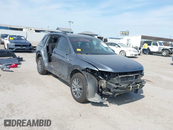 2023 Volkswagen Tiguan S z VIN 3VVRB7AX9PM132401, wystawiony jako IAAI lot #41870969 z przebiegiem 40 533 mil mil oraz . Historia ofert i sprzedaży dostępna na DreamBid. Obrazek 6.