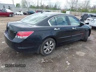 2010 Honda Accord EX-L z VIN 1HGCP3F85AA016912, wystawiony jako IAAI lot #42073686 z przebiegiem 210 144 mil mil oraz . Historia ofert i sprzedaży dostępna na DreamBid. Obrazek 4.