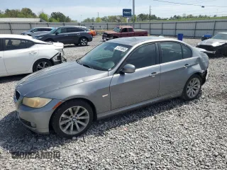2011 BMW 3 Series 328i with VIN WBAPH7C52BE850433, listed as a Copart auction lot 51310665 with 245,317 mi miles and Salvage Title. Bid and sale history available at carsss.com. Image 1.