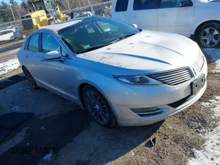 2014 Lincoln MKZ with VIN 3LN6L2JK1ER832012, listed as a IAAI auction lot 41425942 with 90,738 mi miles. Bid and sale history available at carsss.com. Image 1.