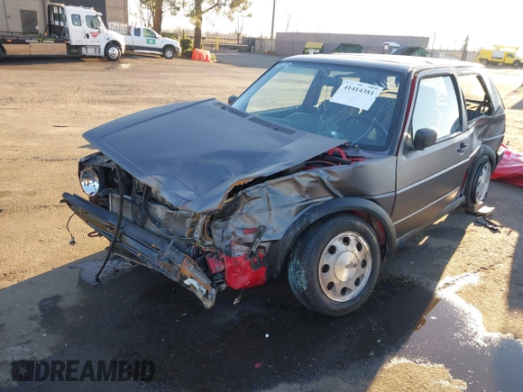 1991 Volkswagen Golf с VIN 3VWDK21G2MM035741, выставлен на аукционе IAAI как лот 41414381 с пробегом Не указан миль и . История ставок и продаж доступна на DreamBid. Изображение 2.