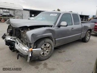2006 Chevrolet Silverado 1500 LT1 with VIN 2GCEC19T761139426, listed as a Copart auction lot 43730655 with 255,981 mi miles and Salvage Title. Bid and sale history available at carsss.com. Image 1.