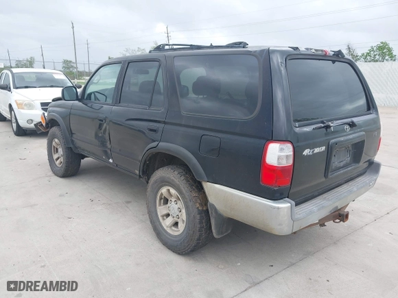 2001 Toyota 4Runner SR5 with VIN JT3GN86R910185711, listed as a IAAI auction lot 41954324 with 324,796 mi miles. Bid and sale history available at carsss.com. Image 3.