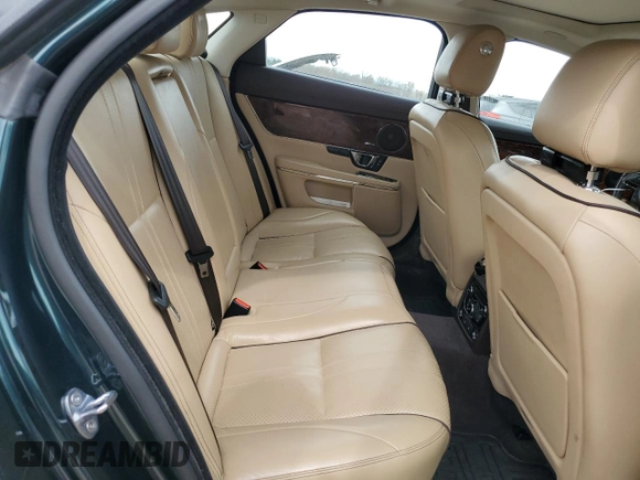 2019 Jaguar XJ with VIN SAJWJ1CDXK8W19559, listed as a Copart auction lot 46617024 with 43,178 mi miles and Salvage Title. Bid and sale history available at carsss.com. Image 10.