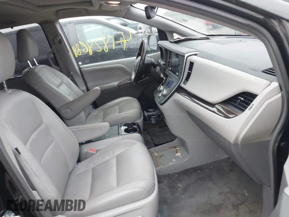 2019 Toyota Sienna XLE Auto Access Seat with VIN 5TDYZ3DC1KS979476, listed as a IAAI auction lot 41828688 with 86,389 mi miles. Bid and sale history available at carsss.com. Image 5.