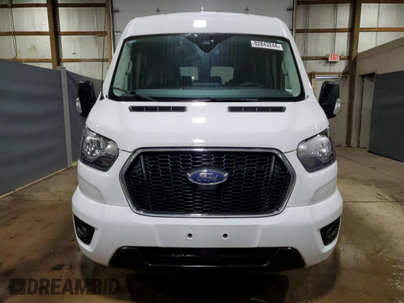 2023 Ford Transit Passenger XL with VIN 1FBAX2C85PKA93789, listed as a Copart auction lot 82843244 with 57,956 mi miles and Clean Title. Bid and sale history available at DreamBid. Image 5.