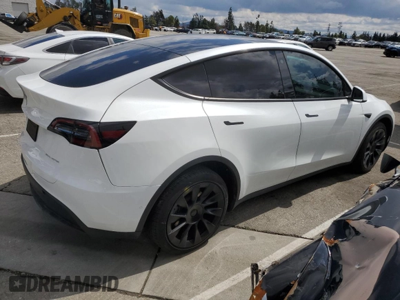 2022 Tesla Model Y Long Range with VIN 7SAYGDEE3NF558379, listed as a Copart auction lot 48594035 with 12,501 mi miles and Salvage Title. Bid and sale history available at carsss.com. Image 3.