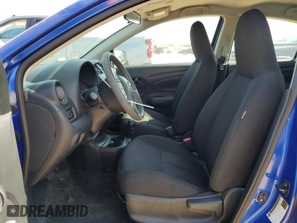 2016 Nissan Versa SV z VIN 3N1CN7AP4GL838891, wystawiony jako Copart lot #49831375 z przebiegiem 60 945 mil mil oraz Szkoda całkowita • Salvage title. Historia ofert i sprzedaży dostępna na DreamBid. Obrazek 7.