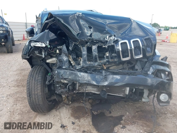 2018 Jeep Cherokee Latitude Plus with VIN 1C4PJLLB0JD511454, listed as a IAAI auction lot 42117724 with 86,684 mi miles and . Bid and sale history available at DreamBid. Image 6.