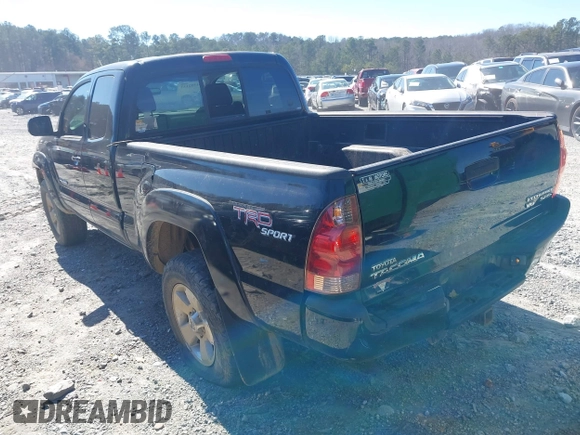 2007 Toyota Tacoma PreRunner z VIN 5TETU62N47Z425048, wystawiony jako IAAI lot #41592137 z przebiegiem 246 023 mil mil oraz . Historia ofert i sprzedaży dostępna na DreamBid. Obrazek 3.