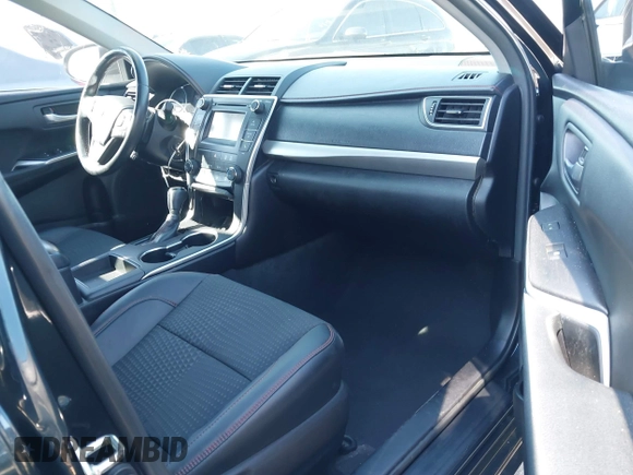 2015 Toyota Camry XLE z VIN 4T1BF1FK6FU942010, wystawiony jako IAAI lot #41637195 z przebiegiem 87 807 mil mil oraz . Historia ofert i sprzedaży dostępna na DreamBid. Obrazek 5.