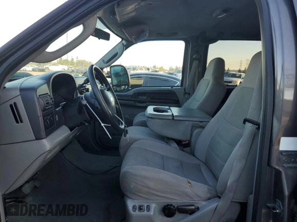 2005 Ford F-250 XL with VIN 1FTSW20P35EB27058, listed as a Copart auction lot 83815774 with 135,734 mi miles and Salvage Title. Bid and sale history available at DreamBid. Image 7.