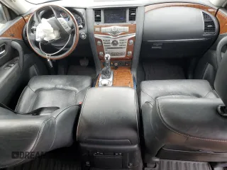 2019 Infiniti QX80 Luxe z VIN JN8AZ2NEXK9235292, wystawiony jako Copart lot #55611985 z przebiegiem 61 988 mil mil oraz Szkoda całkowita • Salvage title. Historia ofert i sprzedaży dostępna na DreamBid. Obrazek 8.