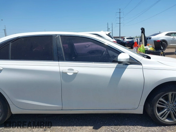 2015 Toyota Camry XLE with VIN 4T1BF1FK2FU895574, listed as a IAAI auction lot 41993588 with 107,377 mi miles. Bid and sale history available at carsss.com. Image 13.