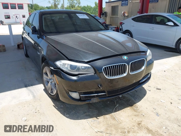 2012 BMW 5 Series 528i z VIN WBAXG5C56CDW24247, wystawiony jako IAAI lot #42285403 z przebiegiem 149 819 mil mil oraz . Historia ofert i sprzedaży dostępna na DreamBid. Obrazek 6.