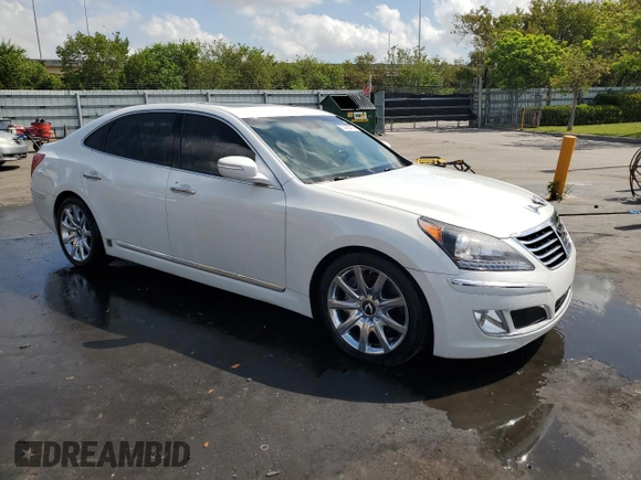 2013 Hyundai Equus Signature z VIN KMHGH4JH1DU067560, wystawiony jako Copart lot #57420475 z przebiegiem 85 291 mil mil oraz Czysty tytuł • Clean title. Historia ofert i sprzedaży dostępna na DreamBid. Obrazek 4.