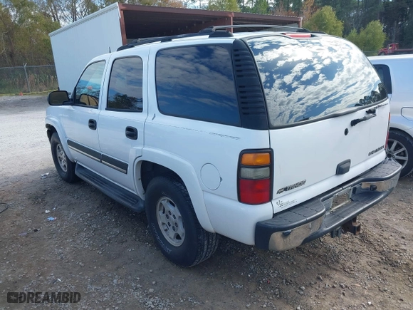 2005 Chevrolet Tahoe Z71 with VIN 1GNEC13T85R137643, listed as a IAAI auction lot 41077117 with 259,012 mi miles. Bid and sale history available at carsss.com. Image 3.