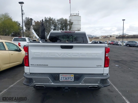 2019 Chevrolet Silverado 1500 LTZ with VIN 1GCUYGEL3KZ324466, listed as a IAAI auction lot 41988993 with 86,721 mi miles. Bid and sale history available at carsss.com. Image 17.