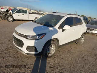 2022 Chevrolet Trax LT with VIN KL7CJLSM2NB560204, listed as a IAAI auction lot 41320531 with 35,865 mi miles. Bid and sale history available at carsss.com. Image 17.
