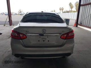 2017 Nissan Altima SV z VIN 1N4AL3AP9HC227681, wystawiony jako IAAI lot #41489297 z przebiegiem 162 459 mil mil oraz . Historia ofert i sprzedaży dostępna na DreamBid. Obrazek 16.