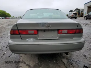 1998 Toyota Camry LE z VIN 4T1BG22K9WU300292, wystawiony jako Copart lot #52169985 z przebiegiem 247 137 mil mil oraz Szkoda całkowita • Salvage title. Historia ofert i sprzedaży dostępna na DreamBid. Obrazek 6.