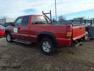 2001 Chevrolet Silverado 1500 LT with VIN 2GCEK19T511357232, listed as a IAAI auction lot 41444790 with 203,262 mi miles. Bid and sale history available at carsss.com. Image 3.
