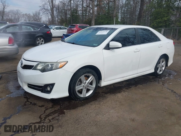 2014 Toyota Camry L with VIN 4T1BF1FK7EU816821, listed as a IAAI auction lot 41825230 with 121,382 mi miles. Bid and sale history available at carsss.com. Image 17.