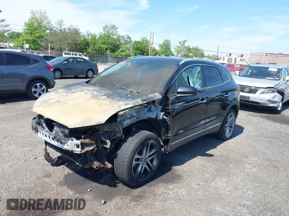 2019 Lincoln MKC Reserve with VIN 5LMTJ3DH6KUL07611, listed as a IAAI auction lot 42207705 with Not Provided miles and . Bid and sale history available at DreamBid. Image 2.