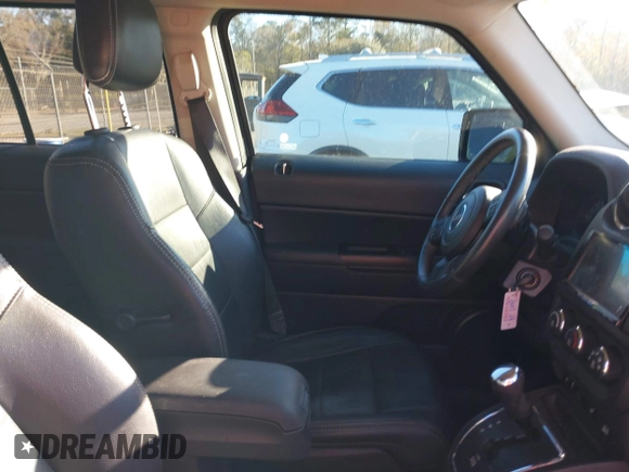 2016 Jeep Patriot High Altitude z VIN 1C4NJPFA9GD527887, wystawiony jako IAAI lot #41311139 z przebiegiem 59 372 mil mil oraz . Historia ofert i sprzedaży dostępna na DreamBid. Obrazek 5.