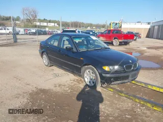 2002 BMW 3 Series 325i with VIN WBAEV33442PD55190, listed as a IAAI auction lot 41838076 with 119,255 mi miles. Bid and sale history available at carsss.com. Image 1.