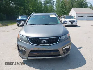 2013 Kia Sorento SX с VIN 5XYKWDA20DG337895, выставлен на аукционе IAAI как лот 42479734 с пробегом 198 291 миль миль и . История ставок и продаж доступна на DreamBid. Изображение 13.