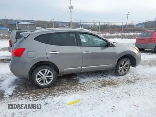 2015 Nissan Rogue S z VIN JN8AS5MV6FW762132, wystawiony jako IAAI lot #41377990 z przebiegiem 175 320 mil mil oraz . Historia ofert i sprzedaży dostępna na DreamBid. Obrazek 13.