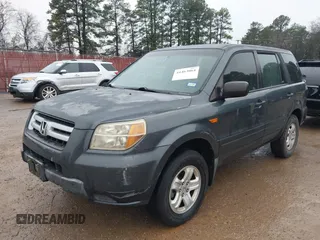 2006 Honda Pilot LX z VIN 5FNYF28136B049911, wystawiony jako IAAI lot #41463064 z przebiegiem 233 734 mil mil oraz . Historia ofert i sprzedaży dostępna na DreamBid. Obrazek 2.