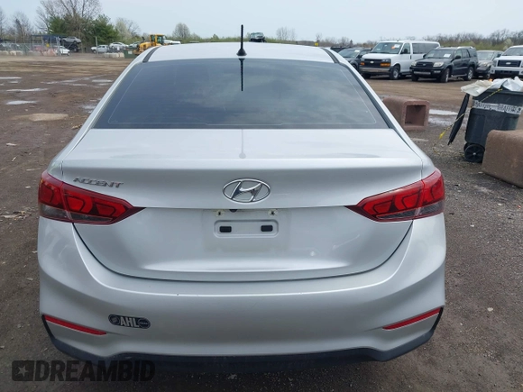2019 Hyundai Accent SE with VIN 3KPC24A35KE052161, listed as a IAAI auction lot 41916742 with 132,363 mi miles. Bid and sale history available at carsss.com. Image 16.