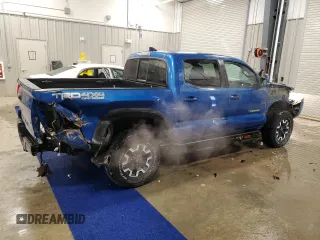 2016 Toyota Tacoma SR with VIN 3TMCZ5AN0GM019083, listed as a Copart auction lot 45275535 with 92,626 mi miles and Clean Title. Bid and sale history available at DreamBid. Image 3.