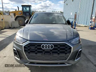 2023 Audi Q5 S line Premium Plus z VIN WA1EAAFY6P2052165, wystawiony jako Copart lot #52523495 z przebiegiem Nie podano mil oraz Szkody całkowita. Historia ofert i sprzedaży dostępna na DreamBid. Obrazek 5.