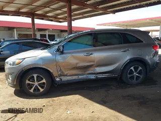 2016 Kia Sorento EX with VIN 5XYPH4A10GG071578, listed as a IAAI auction lot 42068909 with Not Provided miles. Bid and sale history available at carsss.com. Image 17.