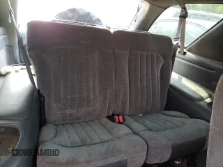 2000 Chevrolet Blazer LS z VIN 1GNCT18W3YK175871, wystawiony jako Copart lot #58230204 z przebiegiem Nie podano mil oraz Nie do naprawy • Non repairable. Historia ofert i sprzedaży dostępna na DreamBid. Obrazek 10.