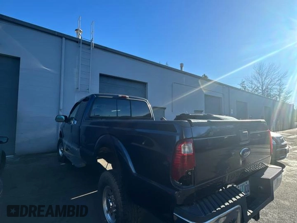 2001 Ford F-350 XL with VIN 1FTSX31S51EA11912, listed as a Copart auction lot 87827385 with 198,000 mi miles and Clean Title. Bid and sale history available at DreamBid. Image 3.