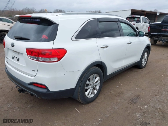 2016 Kia Sorento LX with VIN 5XYPG4A59GG053750, listed as a IAAI auction lot 41715747 with 110,323 mi miles. Bid and sale history available at carsss.com. Image 4.
