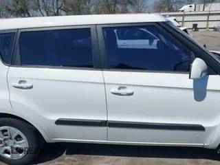 2013 Kia Soul with VIN KNDJT2A52D7568507, listed as a IAAI auction lot 41782739 with 119,285 mi miles. Bid and sale history available at carsss.com. Image 13.