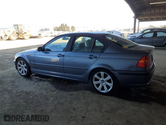 2002 BMW 3 Series 325i with VIN WBAEV33462KL78187, listed as a Copart auction lot 43012705 with 165,262 mi miles and Clean Title. Bid and sale history available at carsss.com. Image 2.