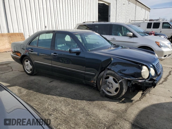 1997 Mercedes-Benz E-Class with VIN WDBJF72F8VA462335, listed as a Copart auction lot 50230895 with 97,831 mi miles and Salvage Title. Bid and sale history available at carsss.com. Image 4.
