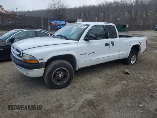 2000 Dodge Dakota Sport with VIN 1B7GG22N0YS754420, listed as a Copart auction lot 46234915 with 236,355 mi miles and Salvage Title. Bid and sale history available at carsss.com. Image 1.