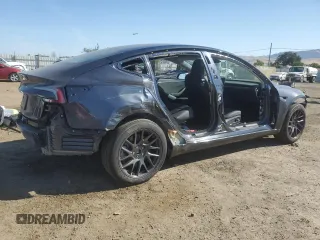 2025 Tesla Model 3 Long Range with VIN 5YJ3E1EA4SF978477, listed as a Copart auction lot 58525905 with 1,531 mi miles and Salvage title. Bid and sale history available at DreamBid. Image 3.
